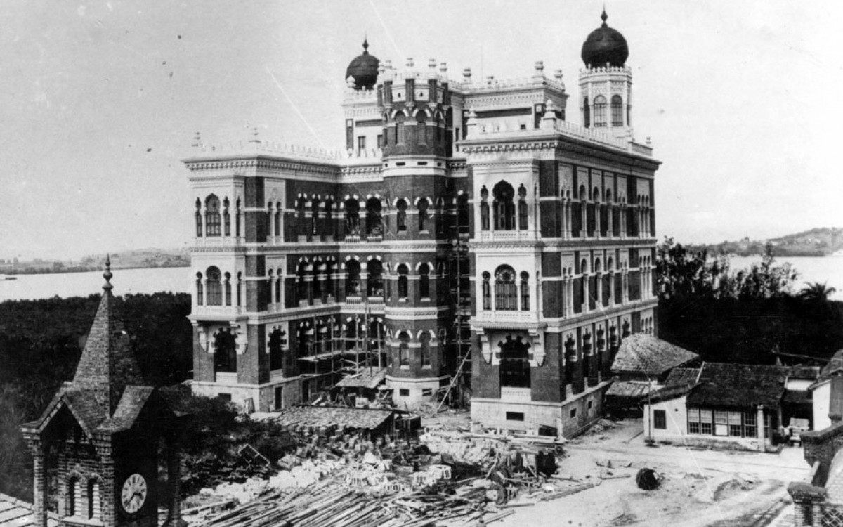 In&iacute;cio da constru&ccedil;&atilde;o do Castelo de Manguinhos - Acervo / Casa de Oswaldo Cruz