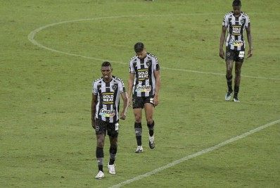 Na lona, Botafogo consolida a pior campanha da história do clube em Brasileiros