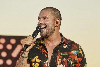 Diogo Nogueira promete esquentar clima no fim de semana: 'A temperatura vai subir, hein?'