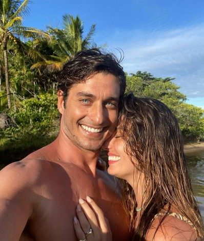 Isis Valverde e o marido André Resende - Reprodução