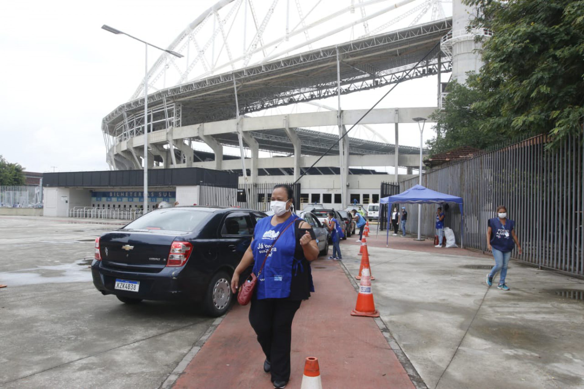 Vacina&ccedil;&atilde;o no drive-thru no Est&aacute;dio Ol&iacute;mpico Nilton Santos, no Engenho de Dentro, neste s&aacute;bado  - Reginaldo Pimenta / Agência O DIA