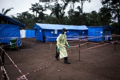 Surto de ebola mata mais de mil pessoas na RDC e em Uganda
