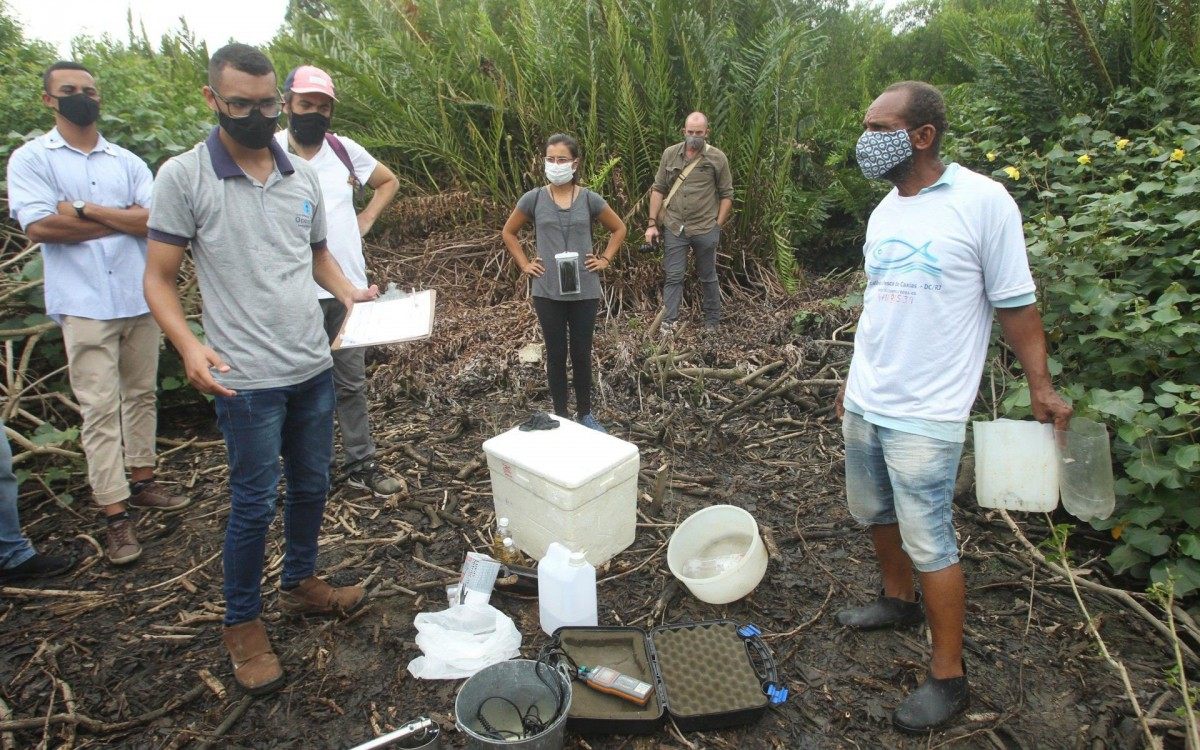 Vistoria técnica conjunta do Ministério Público Federal de São João de Meriti, coordenado pelo Procurador da República José Júlio Araújo, o Movimento Baía Viva e a Colônia de Pescadores de Duque de Caxias 