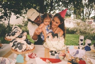 Chay Suede fala sobre a chegada do segundo filho: 'Me deixa ansioso'