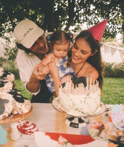 Laura Neiva e Chay Suede - Reprodução