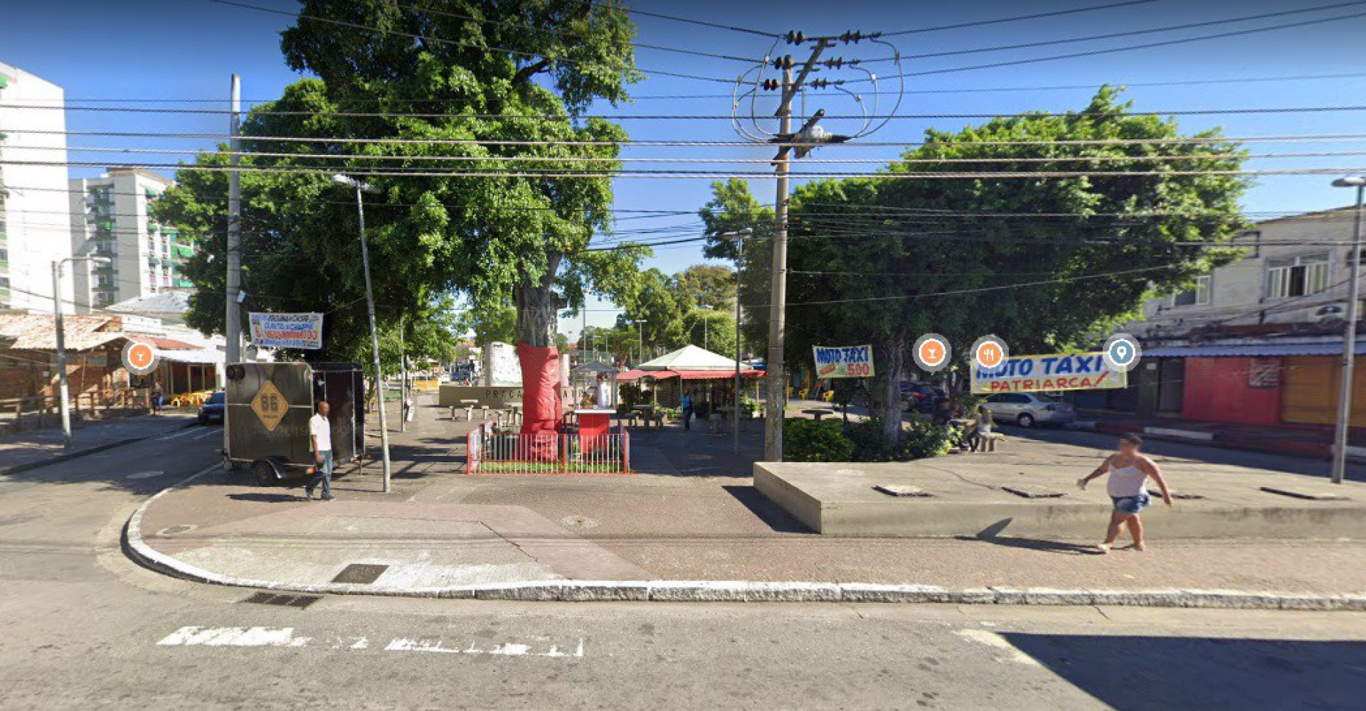 Troca de tiros entre policiais militares e civis assusta moradores de Madureira