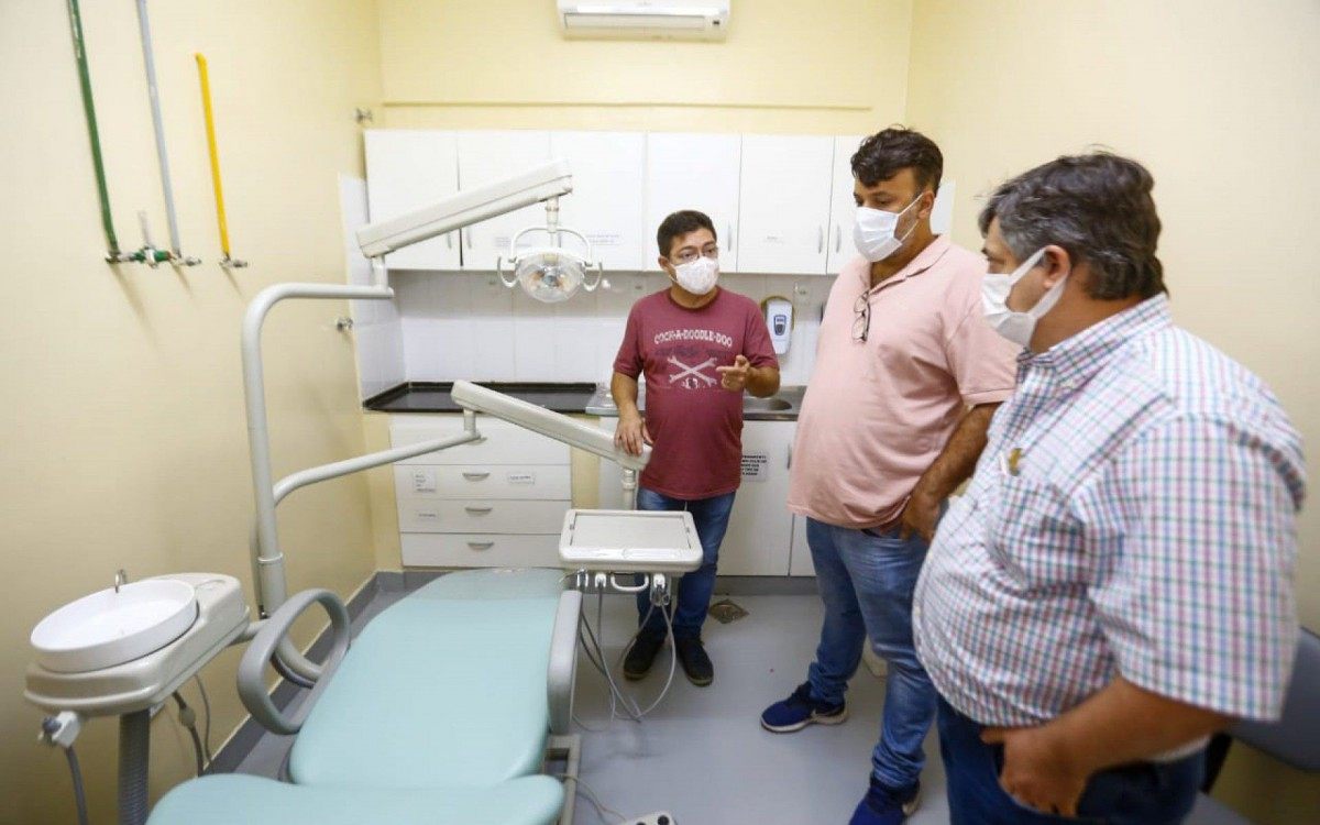 Antonio Carlos Pinho, Christian Vieira e Carlos Morelli visitaram a UPA do Bom Pastor, que está atendendo emergência e urgência em odontologia