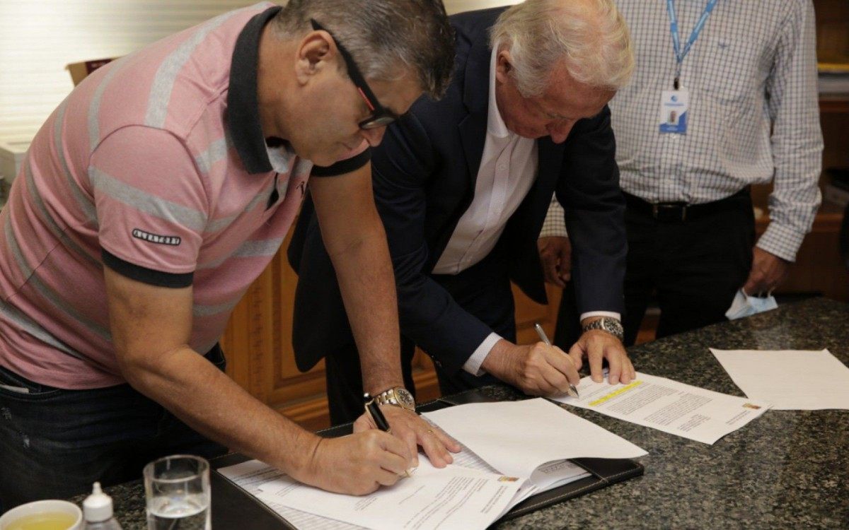 Duque de Caxias fecha parceria de est&aacute;gio com a Universidade Unigranrio - Divulga&ccedil;&atilde;o