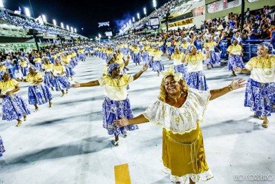 Jane Carla, da Portela, herdou o amor pela Azul e Branca de Madureira da av&oacute; e da m&atilde;e. Passou para os filhos e agora pra os netos - L&eacute;o Cordeiro/Divulga&ccedil;&atilde;o