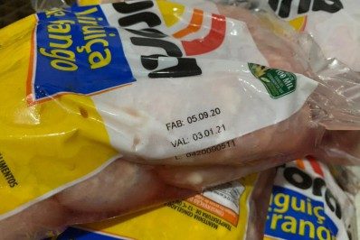 Procon-RJ interdita dois locais e descarta mais de 300kg de produtos impróprios ao consumo - Divulgação/Procon-RJ