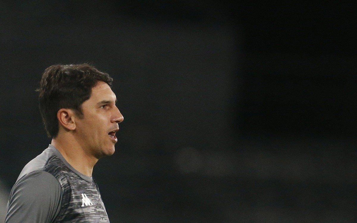 Lucio Flavio. Botafogo x Gremio pelo Campeonato Brasileiro no Estadio Nilton Santos. 08 de Fevereiro de 2021, Rio de Janeiro, RJ, Brasil. Foto: Vitor Silva/Botafogo. .Imagem protegida pela Lei do Direito Autoral Nº 9.610, DE 19 DE FEVEREIRO DE 1998. Sendo proibido qualquer uso comercial, remunerado e manipulacao/alteracao da obra.