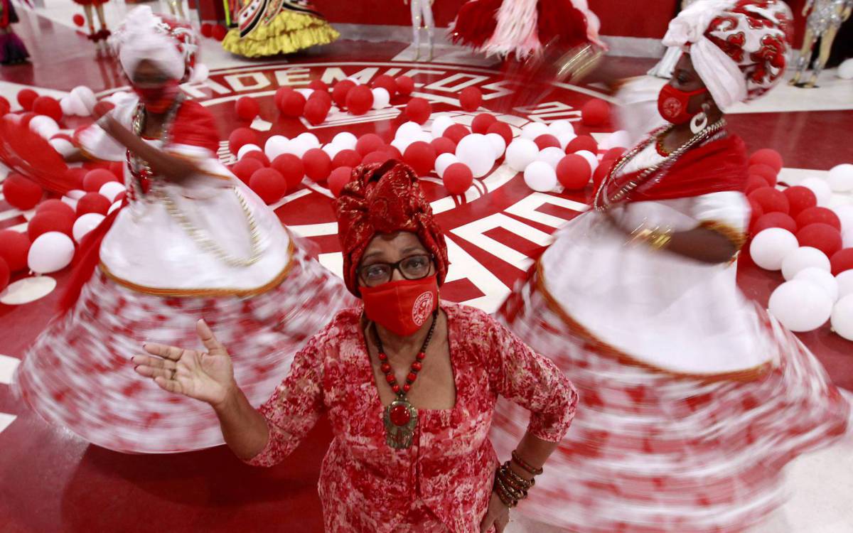 Rio de Janeiro 12/02/2021 - Tia Glorinha baiana na quadra do Salgueiro. Foto: Luciano Belford/Agencia O Dia