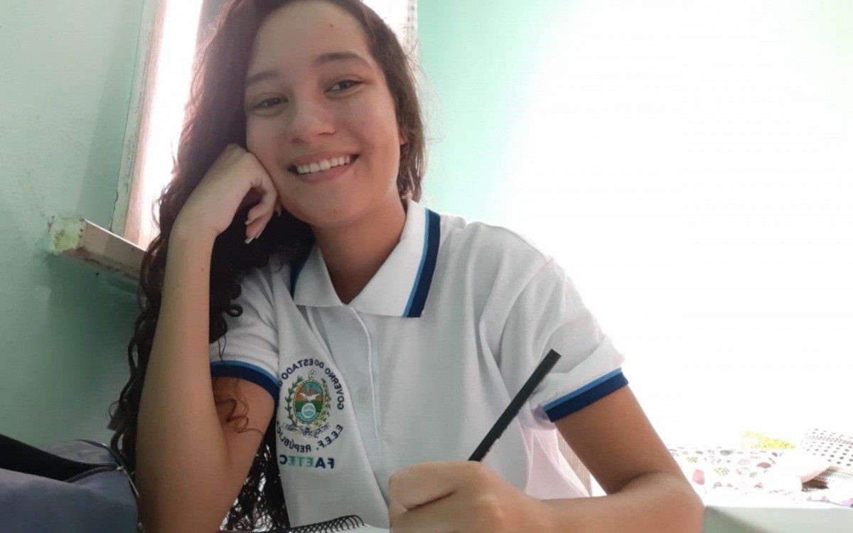 A aluna Rayca Elmiro