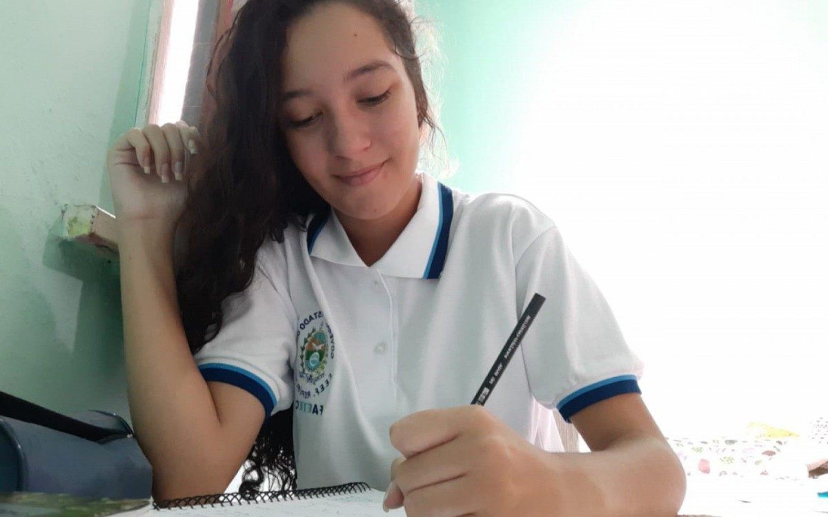 A aluna Rayca Elmiro