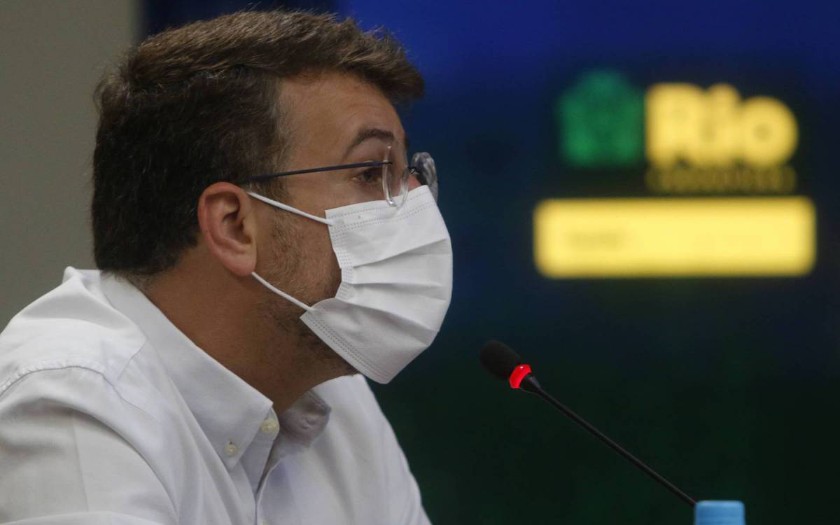 Geral - Coletiva boletim semanal sobre o Covid-19, no Centro de Opera&ccedil;&otilde;es Rio ( COR ), na cidade nova, centro do Rio. Na foto, Daniel Soranz, secretario municipal de saude.