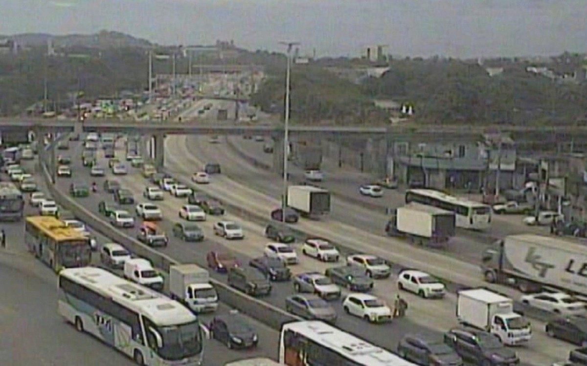 Trânsito no Rio segue lento na véspera do Carnaval - Foto: Reprodução / Centro de Operações Rio