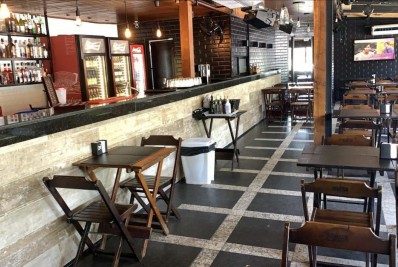 Apesar da retomada, 39% dos bares e restaurantes do Rio operaram em prejuízo em julho