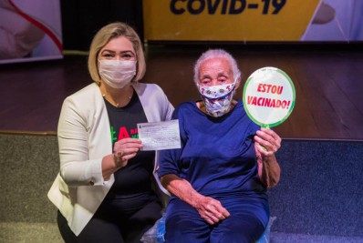 Araruama inicia vacinação de idosos acima de 90 anos contra Covid-19
