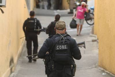 Operação no Salgueiro faz parte de 'caça' a lideranças do Comando Vermelho