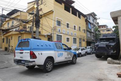 Chefe do Comando Vermelho é preso em operação da PM no Morro da Previdência