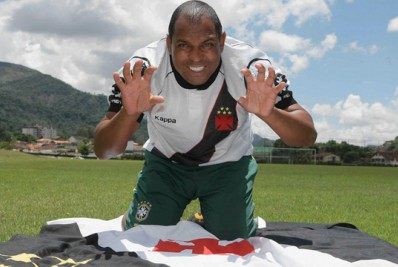 Ídolo do Vasco sugere que clube contrate ex-técnico do Flamengo para 2022