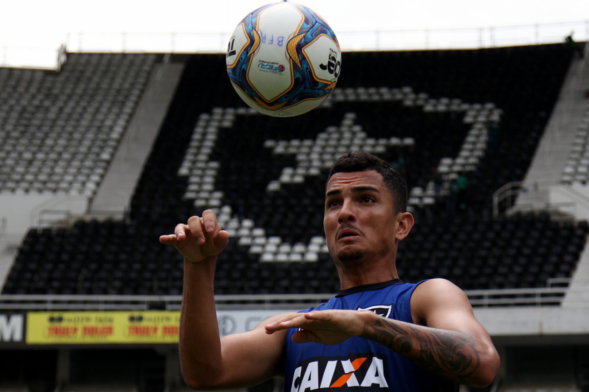 Folclórico xodó da torcida, Zé Gatinha será rival do Botafogo no Carioca