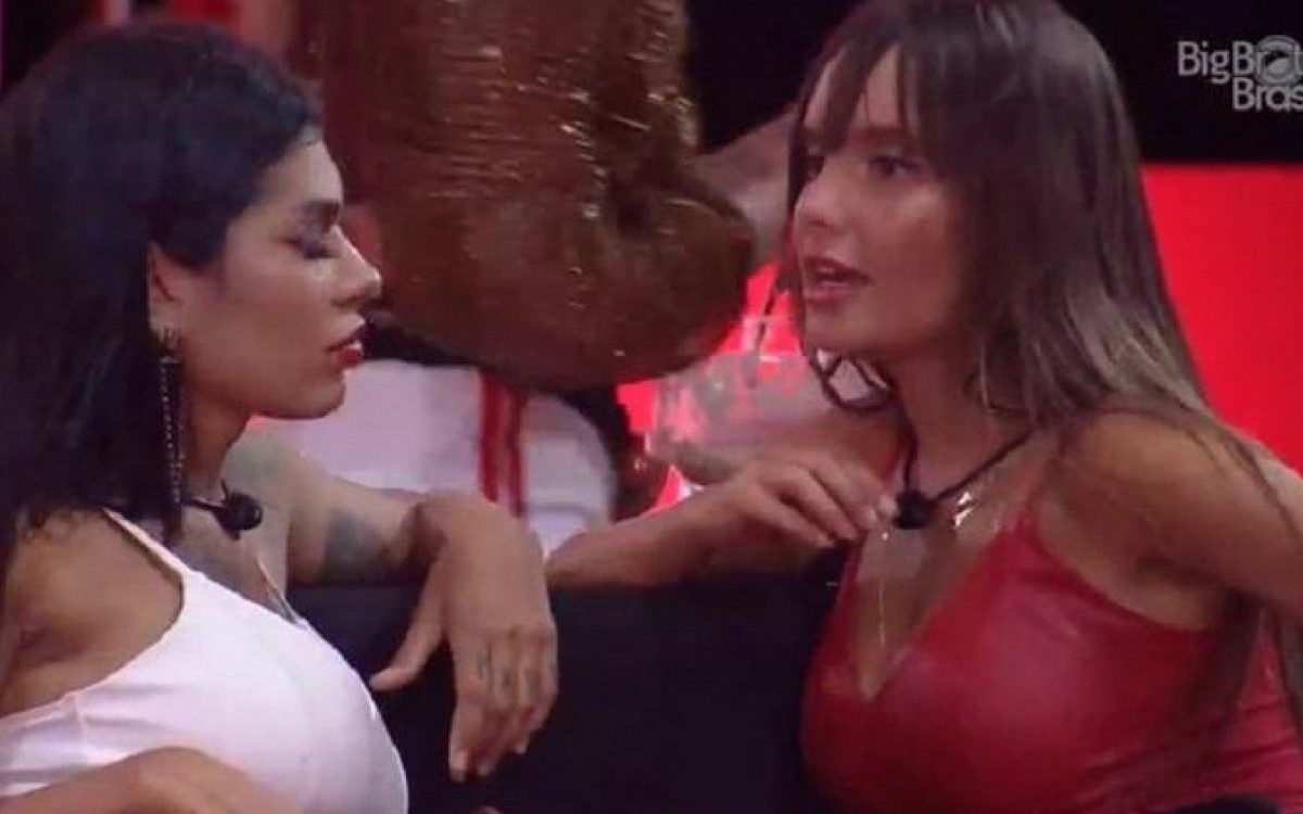 Pocah aconselha Thais a desencanar de Fiuk