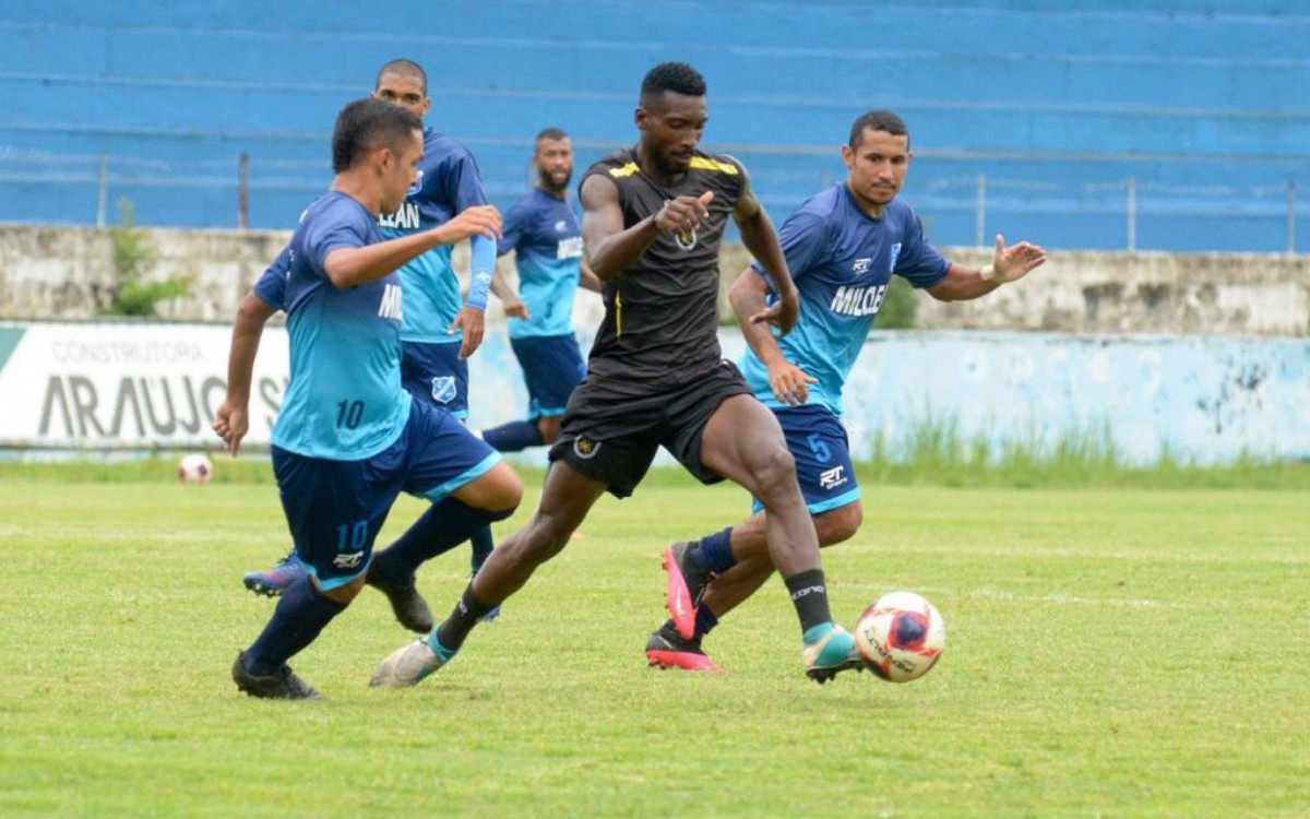 Voltaço realiza jogo-treino com Taubaté-SP - Divulgação/ VRFC