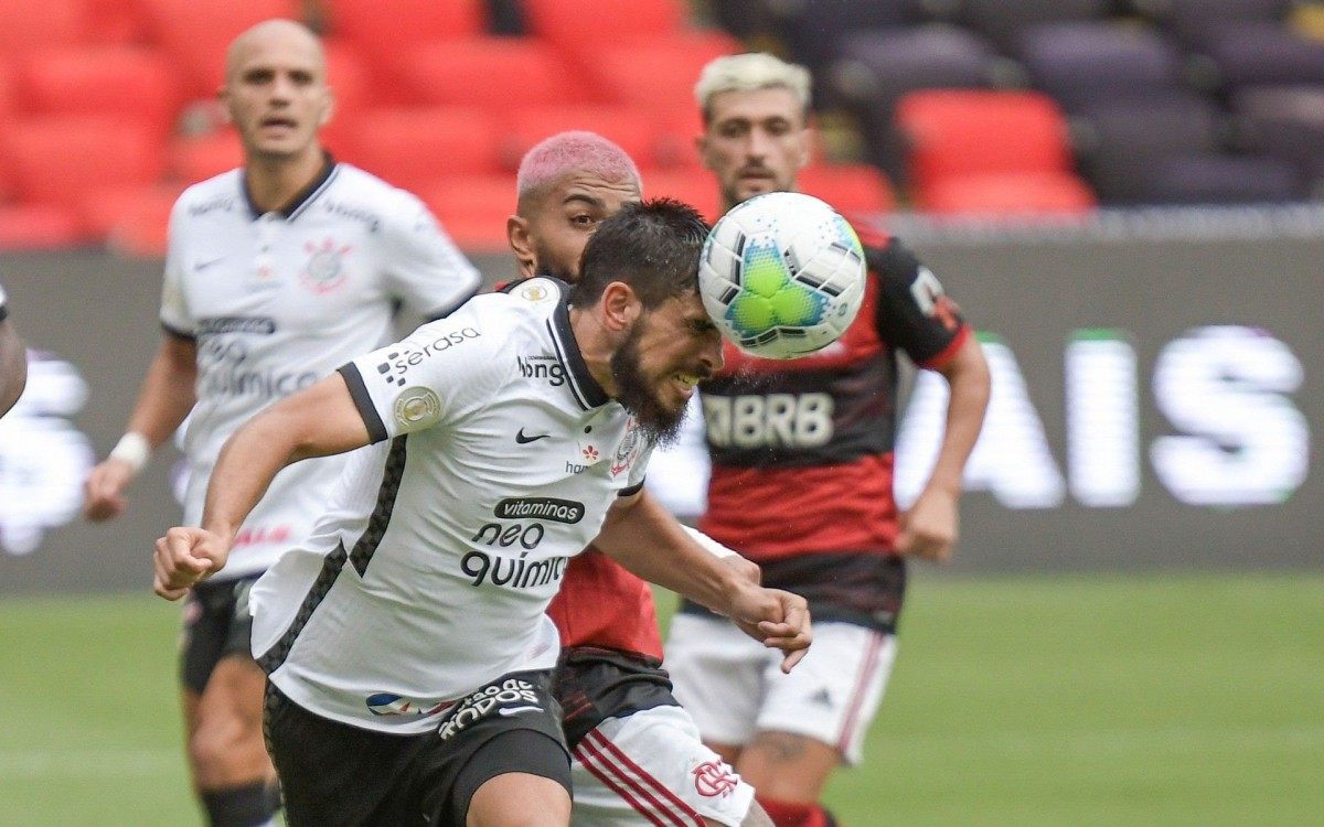 Bruno M&eacute;ndez durante partida contra o Flamengo, em 2020