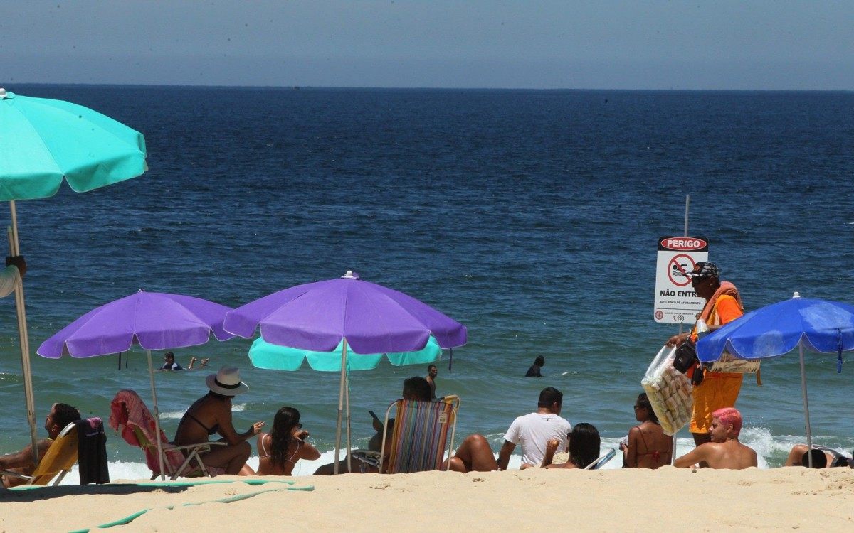 Aglomeração no domingo de carnaval. Na foto, a movimentação em Ipanema.