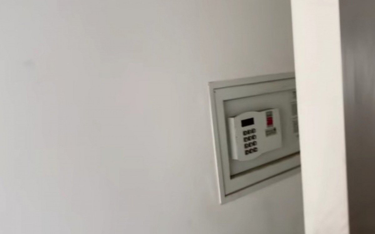 Imóvel tem um cofre
