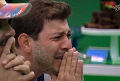 'BBB 21': Caio chora e pensa em desistir após mensagem da família
