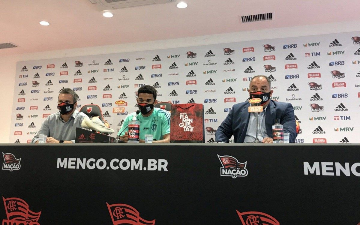 Bruno Viana é apresentado no Flamengo - Reprodução/Twitter