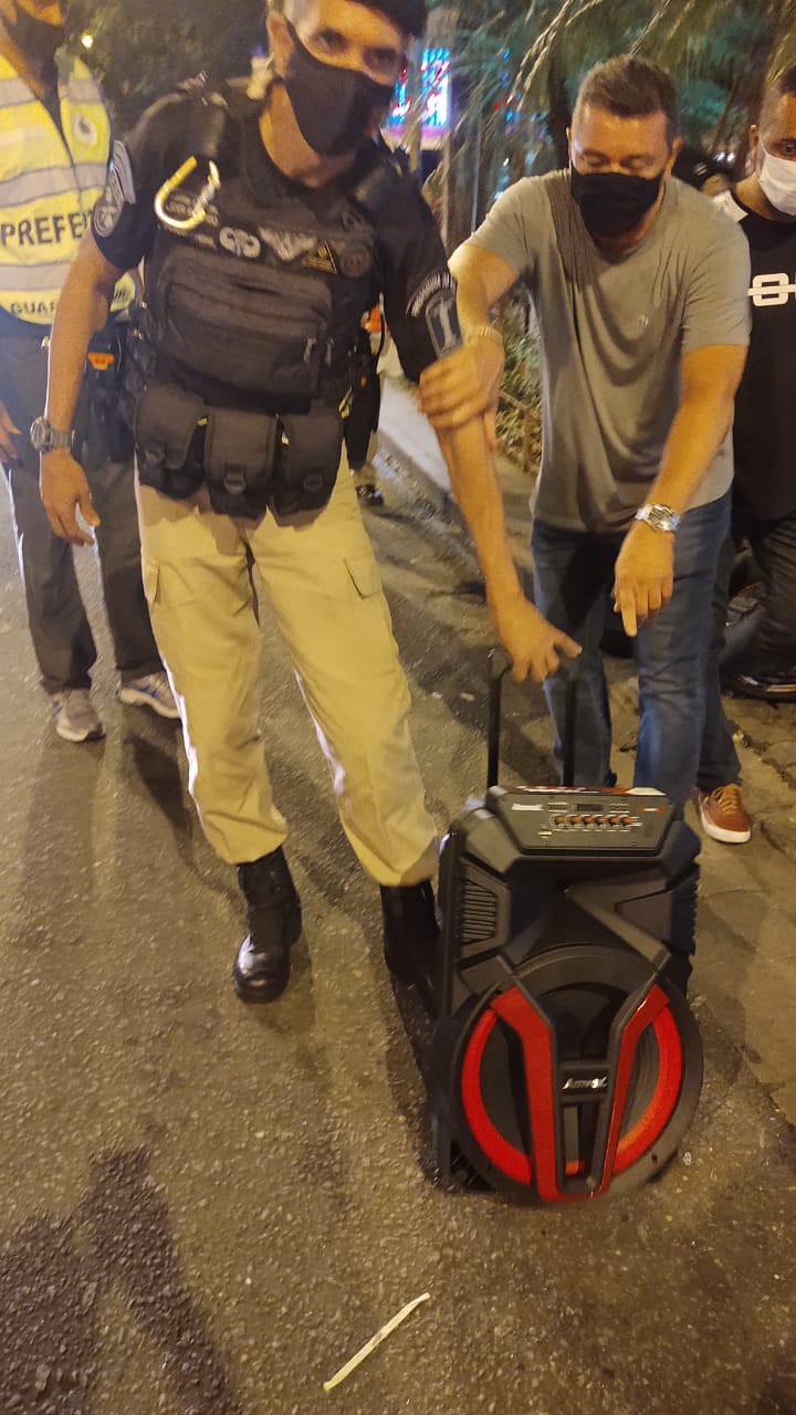 Nos locais de eventos, foram feitas10 apreensões de equipamentos de som - Divulgação Seop / Prefeitura do Rio