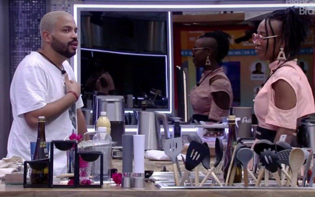 Projota e Karol Conká analisam comportamento de Lumena
 - Globoplay/Reprodução