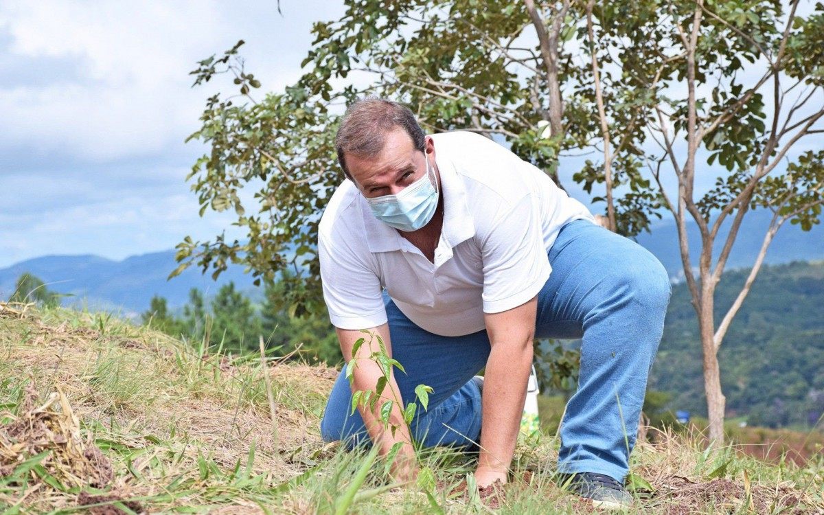 Prefeito Juninho Bernardes