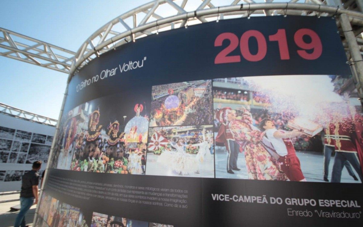 Visitantes vão poder viajar nas imagens dos preparativos do barracão, quadra, ensaios de rua e dos espetáculos apresentados pela Viradouro no Sambódromo