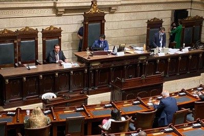 Debate para implementar emendas impositivas ganha força na Câmara