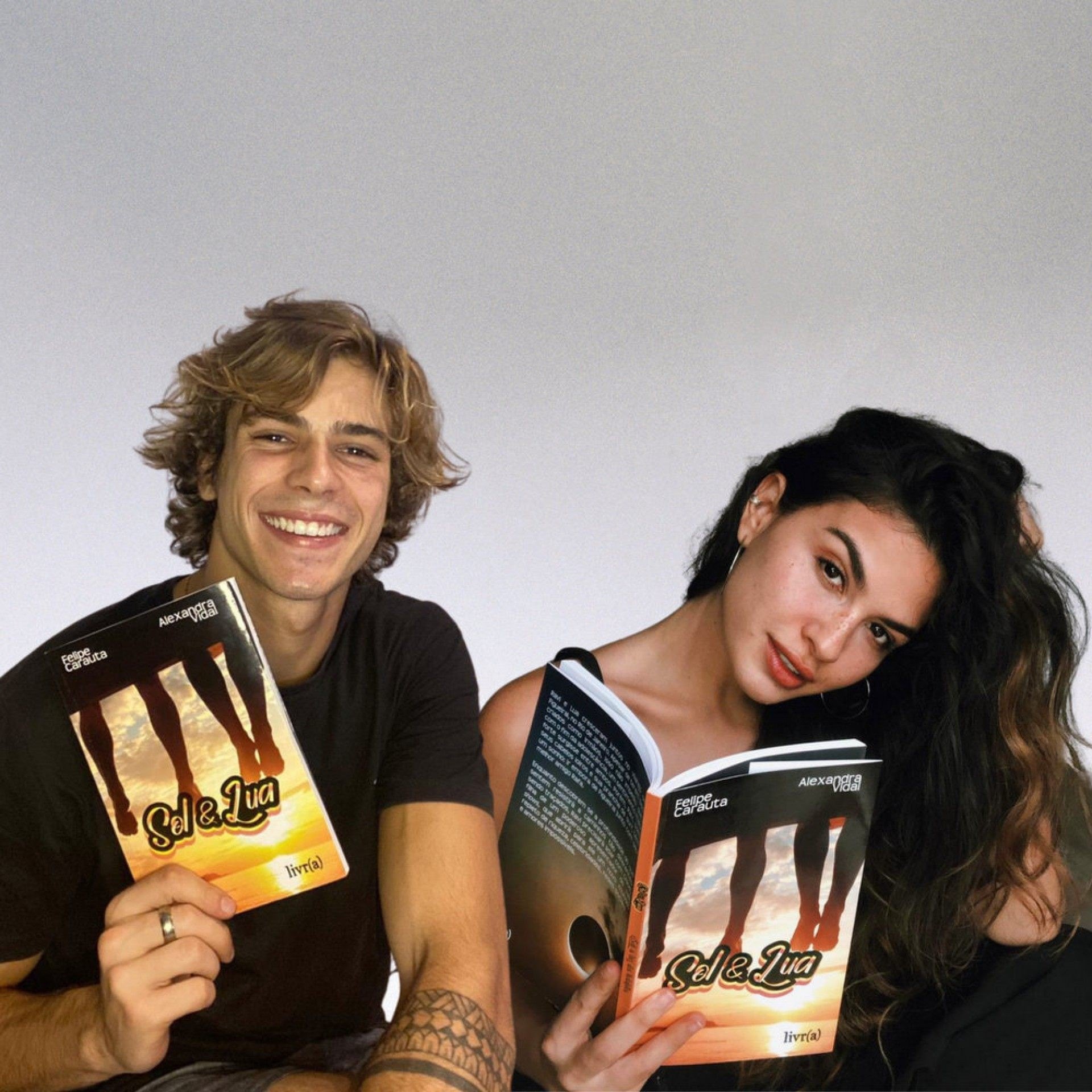 Lucca Picon e Allana Lopes com o livro 'Sol e Lua – Sob a Luz dos Holofotes' - Divulgação