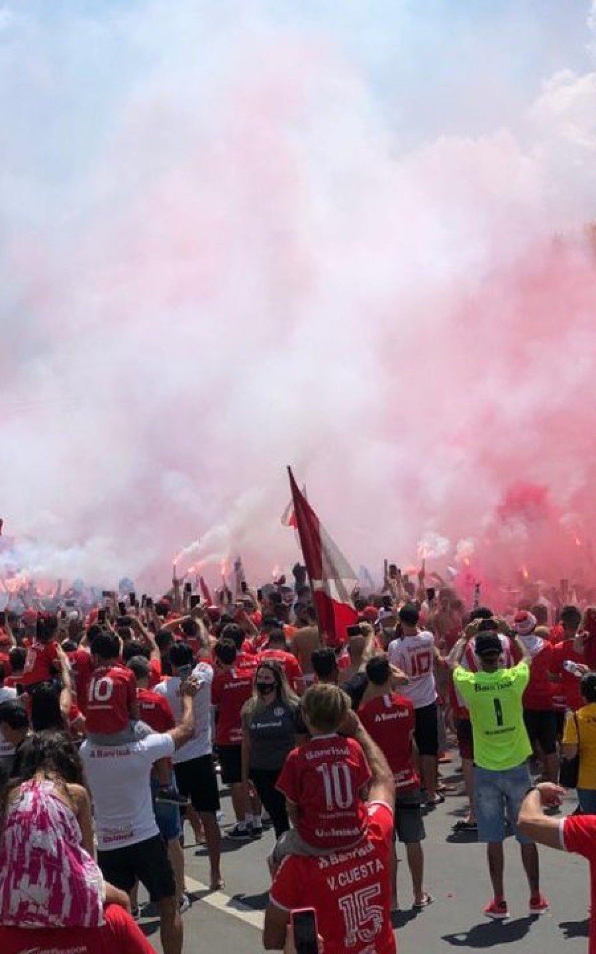 Mais de mil torcedores do Inter foram se 