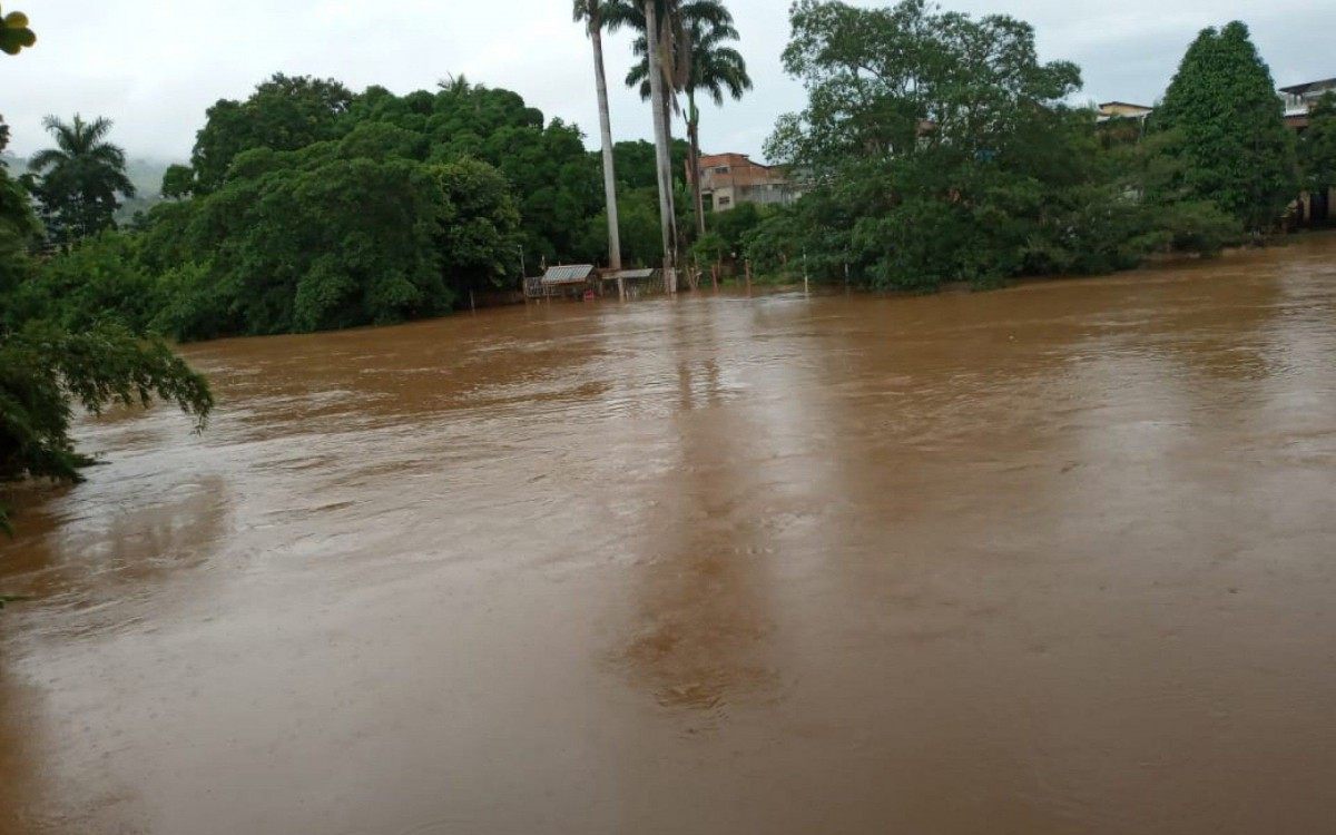 O NORTE FLUMINENSE, Bom Jesus do Itabapoana (RJ): Tem início o