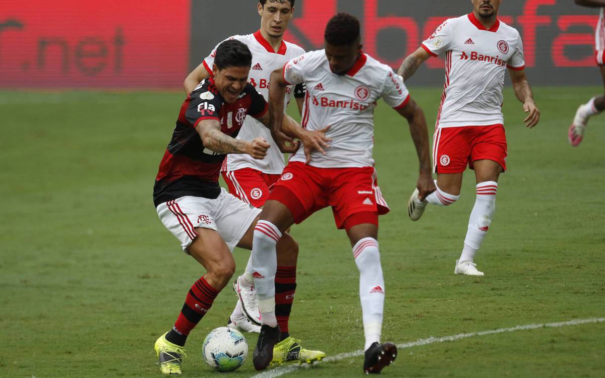 Flamengo e Internacional - Reginaldo Pimenta / Agencia O Dia