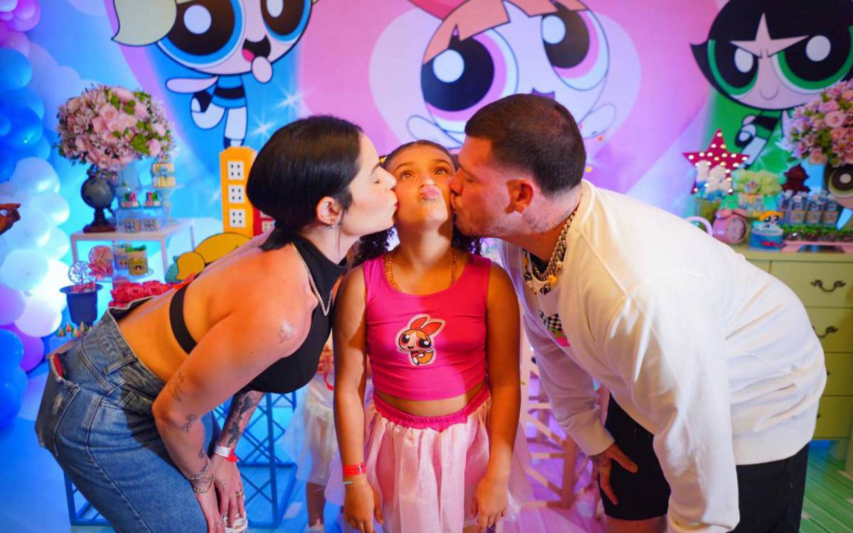 Tha&iacute;s Vasconcellos, J&uacute;lia e Ferrugem 