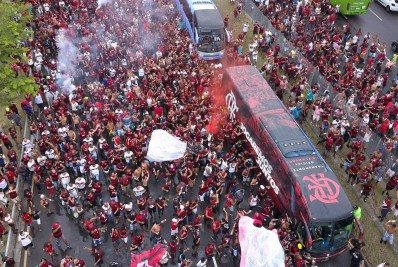 Campeão com o Flamengo, meia anuncia aposentadoria