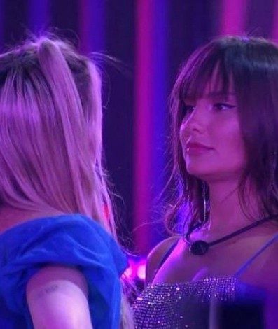 Viih Tube e Thais conversam sobre paredão - Reprodução / TV Globo