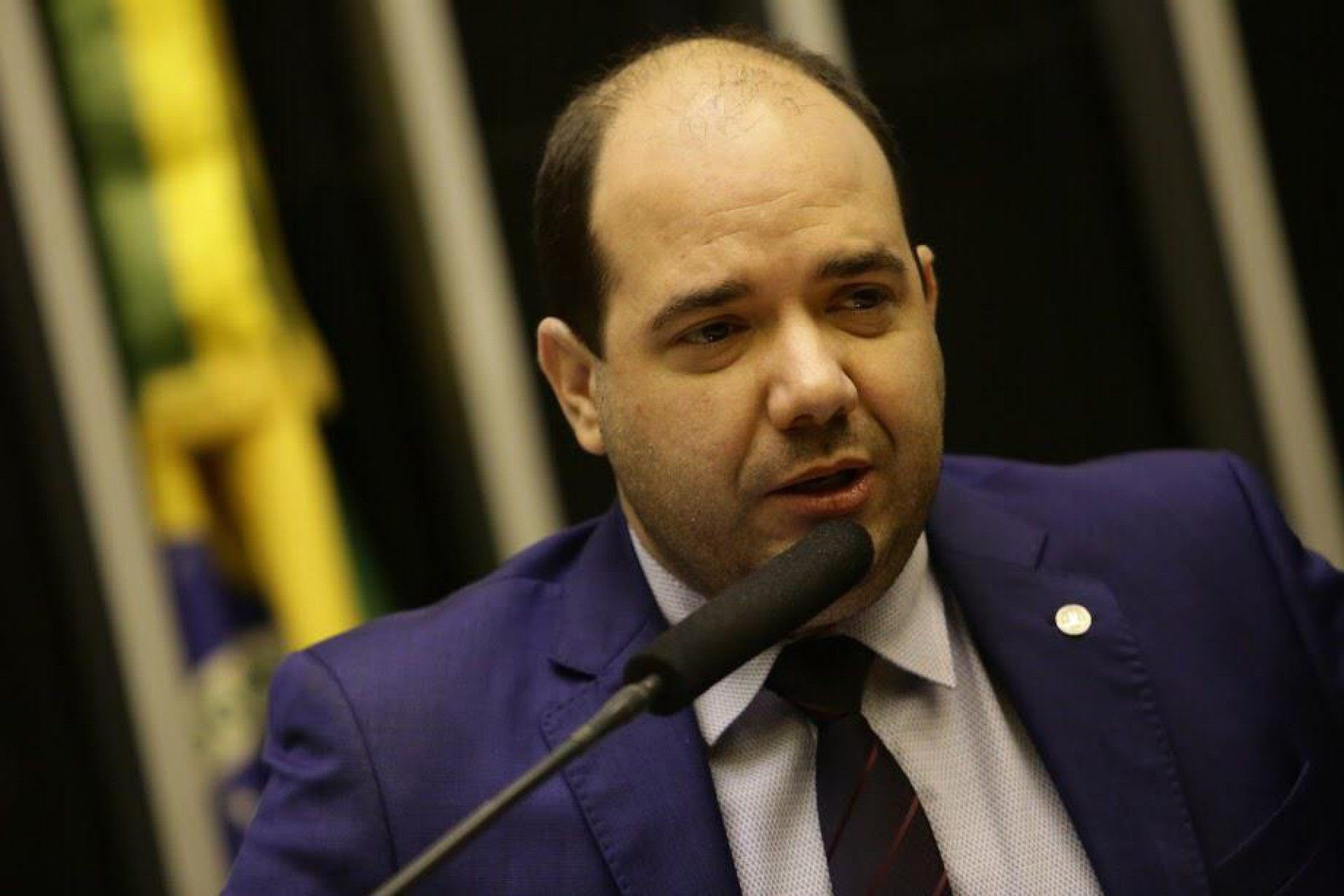 PMs morrem e deputado rebate fala de governador em exercício do Rio