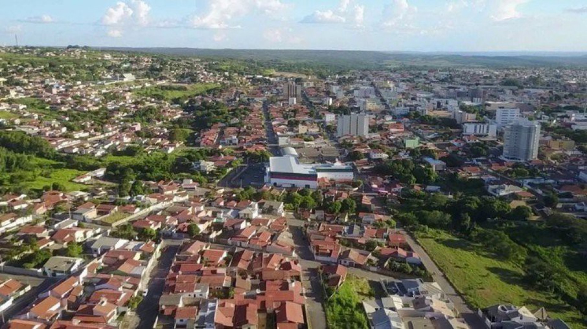 Criança de 4 anos mata tia de 5 com tiro em fazenda no interior