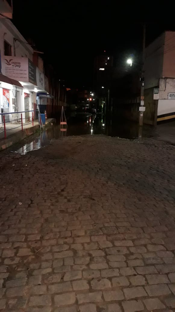 Itaperuna, noite de domingo, 21. - Foto: redes sociais