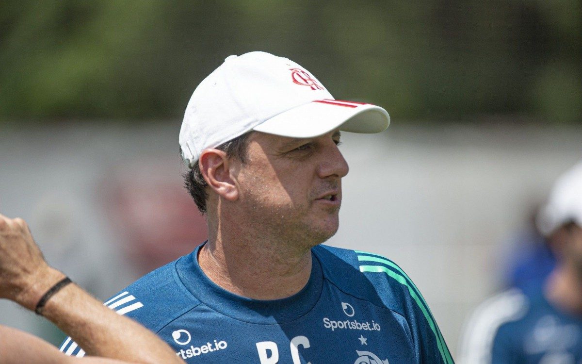 Técnico Rogério Ceni na atividade no Ninho. 23-02.21