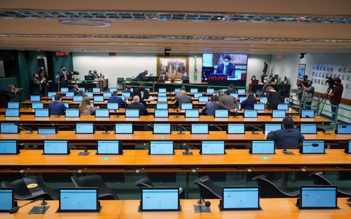 Conselho de Ética abre processos contra Daniel Silveira e Flordelis
 - Pablo Valadares/Câmara dos Deputados